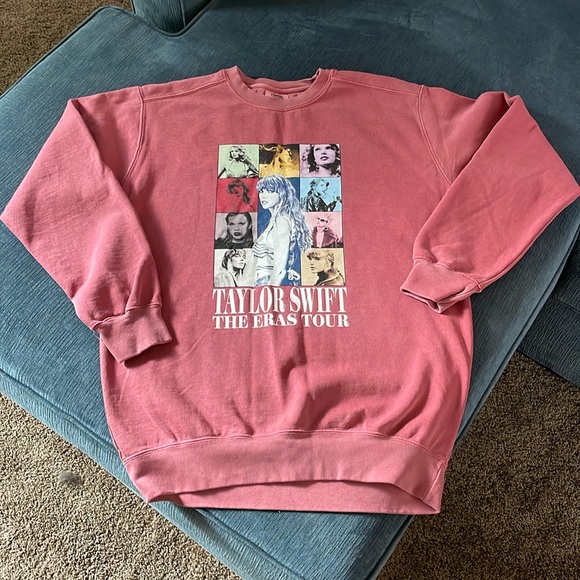 Taylor Swift Eras Tour Rose colored Crewneck sweatshirt Size small - Picture 1 of 6
